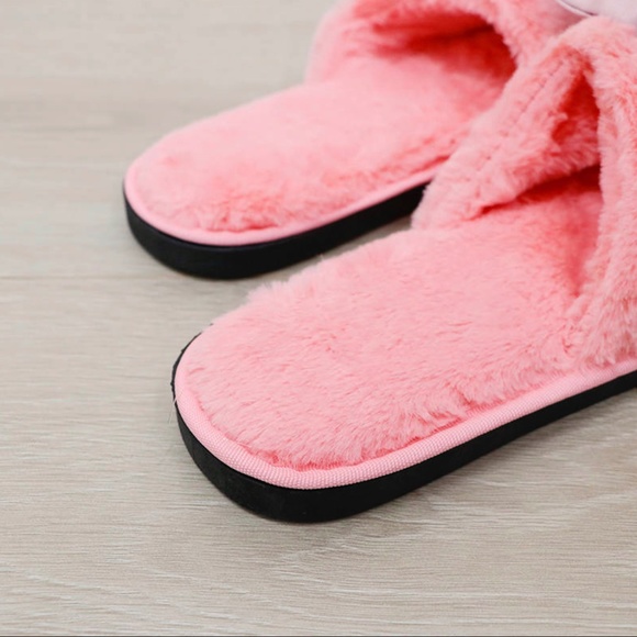 Bow faux fur plush slipper warm winter slippers fun slippers - Picture 2 of 3